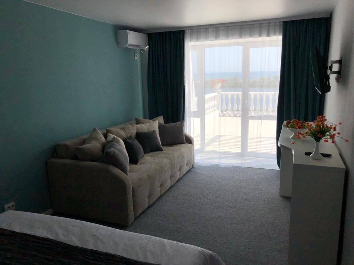 Panorama Briz Hotel Karolino-Buhaz Bagian luar foto