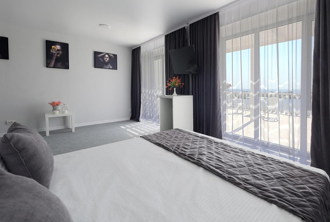 Panorama Briz Hotel Karolino-Buhaz Bagian luar foto