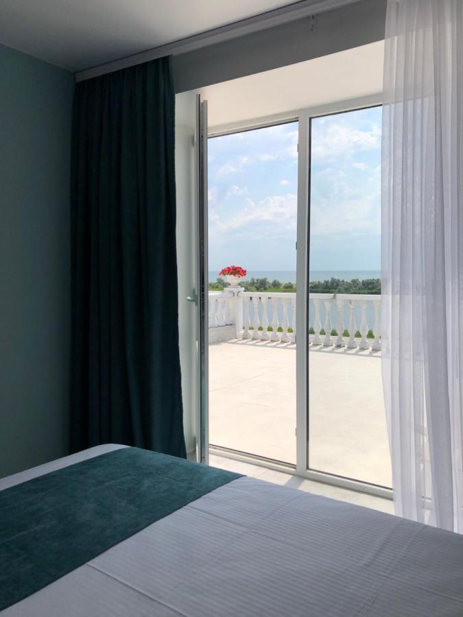 Panorama Briz Hotel Karolino-Buhaz Bagian luar foto