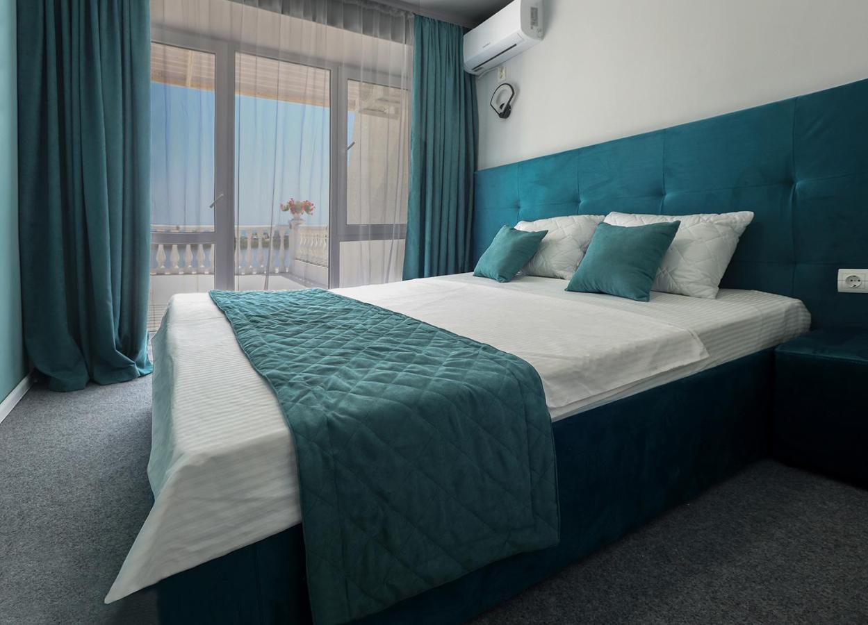 Panorama Briz Hotel Karolino-Buhaz Bagian luar foto