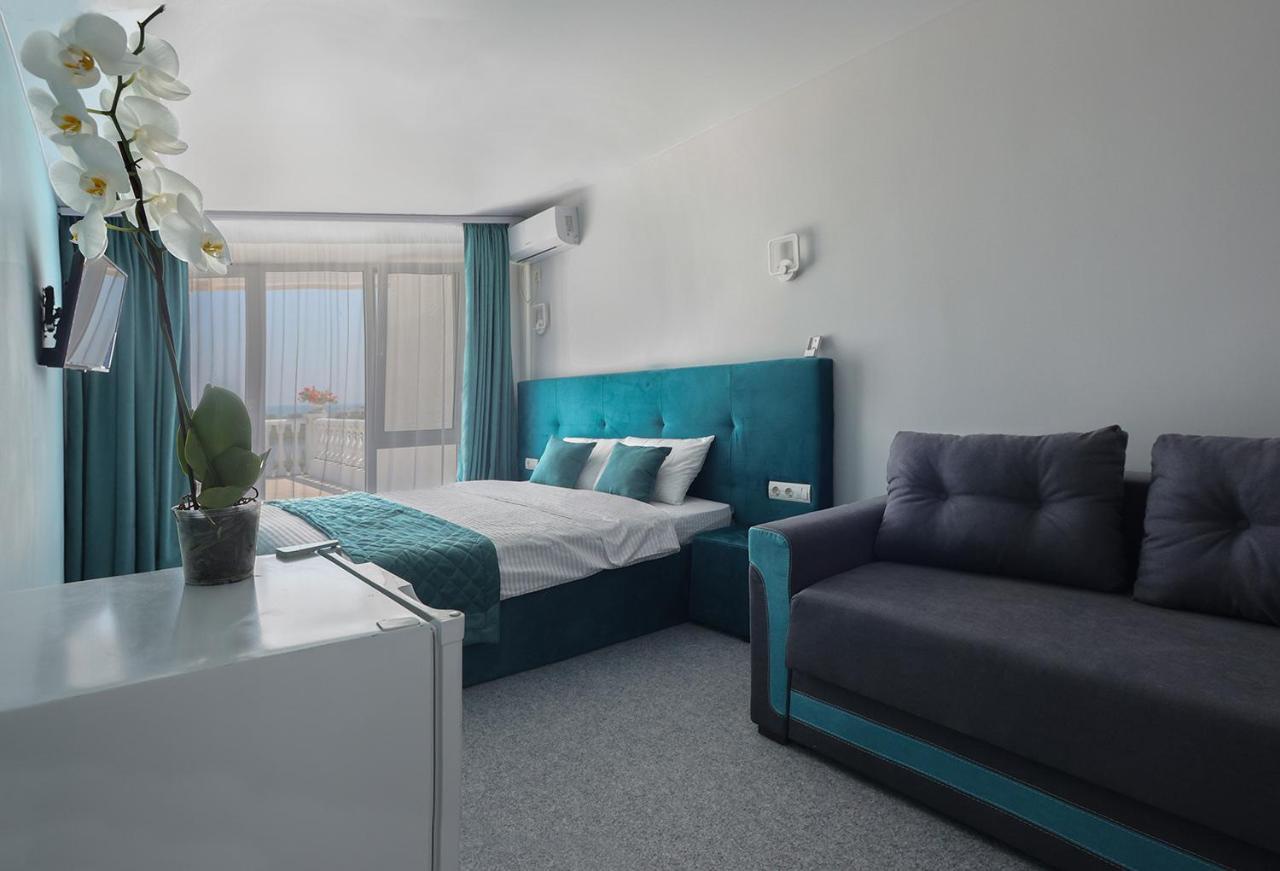 Panorama Briz Hotel Karolino-Buhaz Bagian luar foto